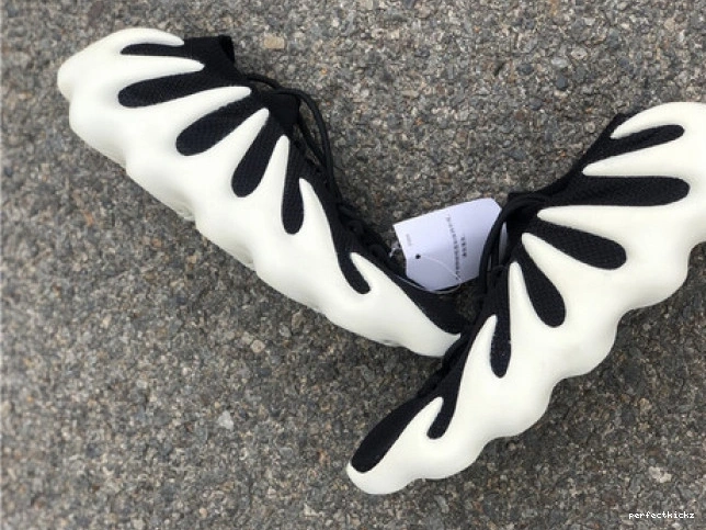 H68049 450 Yeezy Cloud Adidas Black 0815